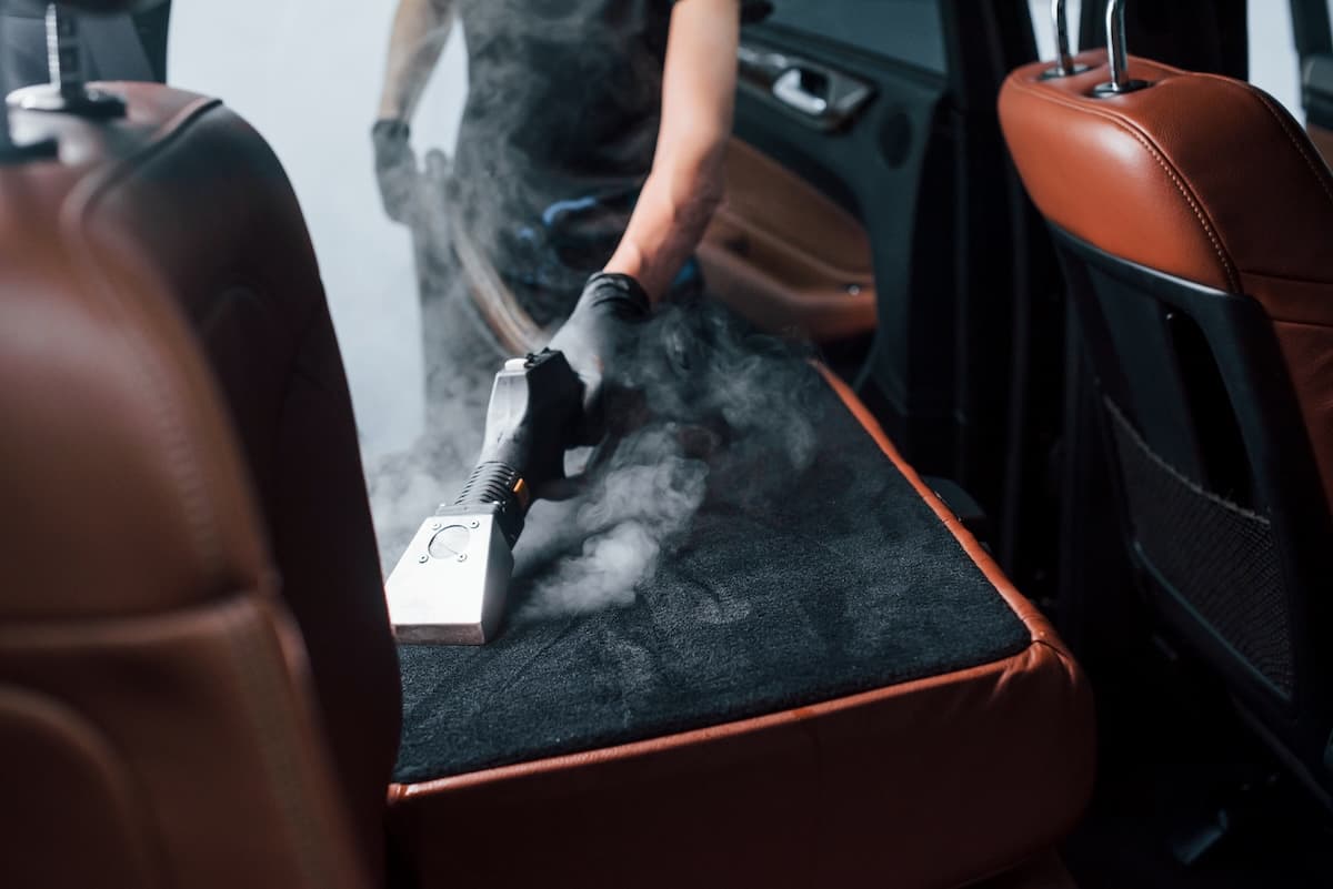 Upholstery & Carpet Shampooing